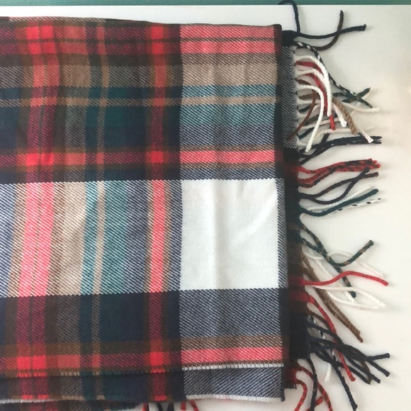 J Crew Plaid Scarf - Picture 4 of 7